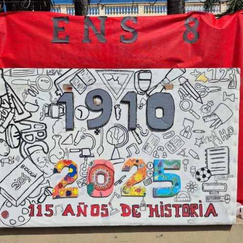 El Normal 8 celebró sus 115 años de historia